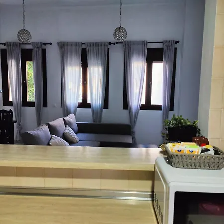 Апартаменти La Bola 94 *